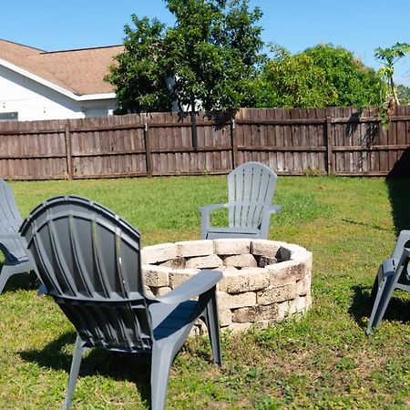 Spacious 4-Bedroom 2-Bath Abode Winter Haven Bagian luar foto