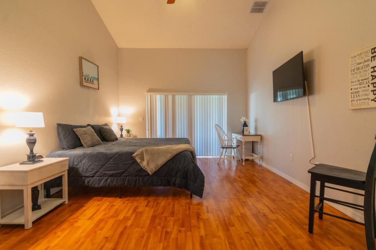 Spacious 4-Bedroom 2-Bath Abode Winter Haven Bagian luar foto